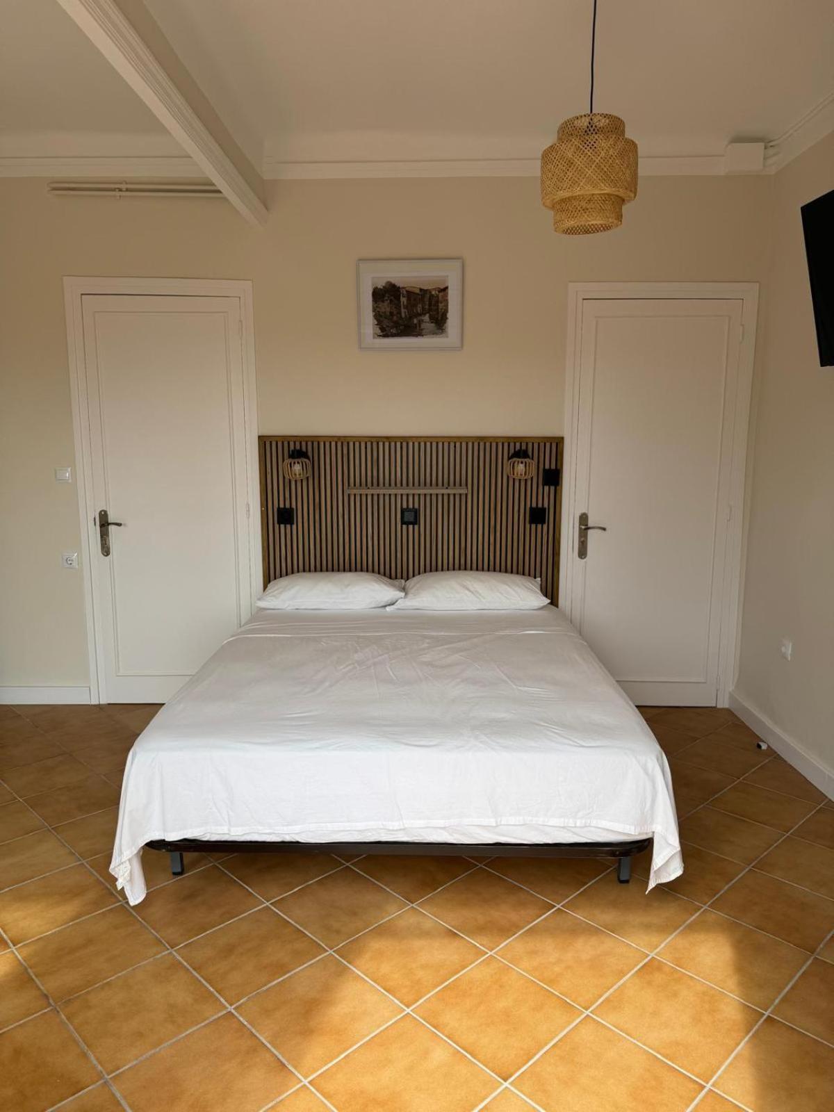 Hostal Restaurant Casa Comaulis La Vajol Ngoại thất bức ảnh