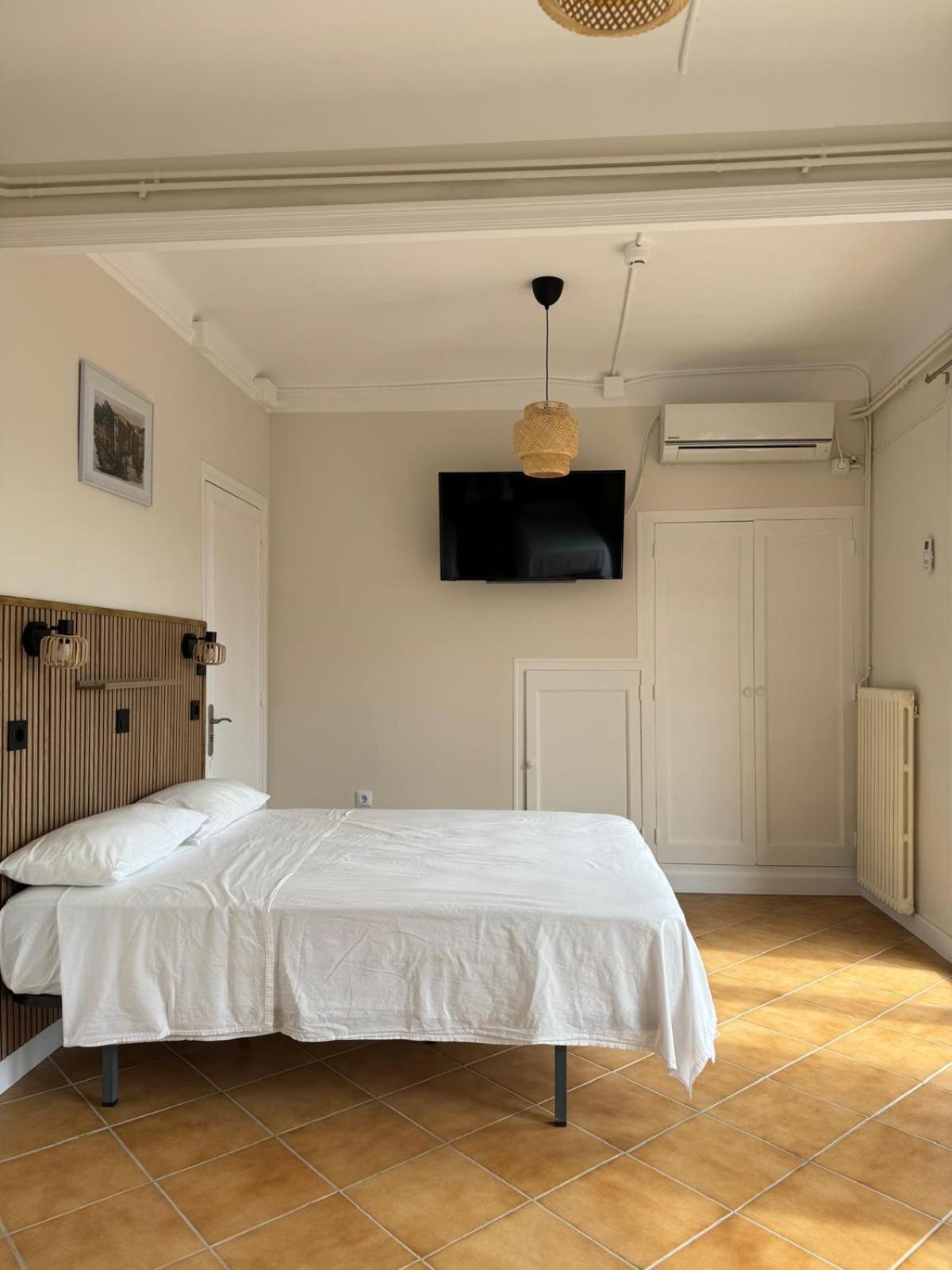 Hostal Restaurant Casa Comaulis La Vajol Ngoại thất bức ảnh