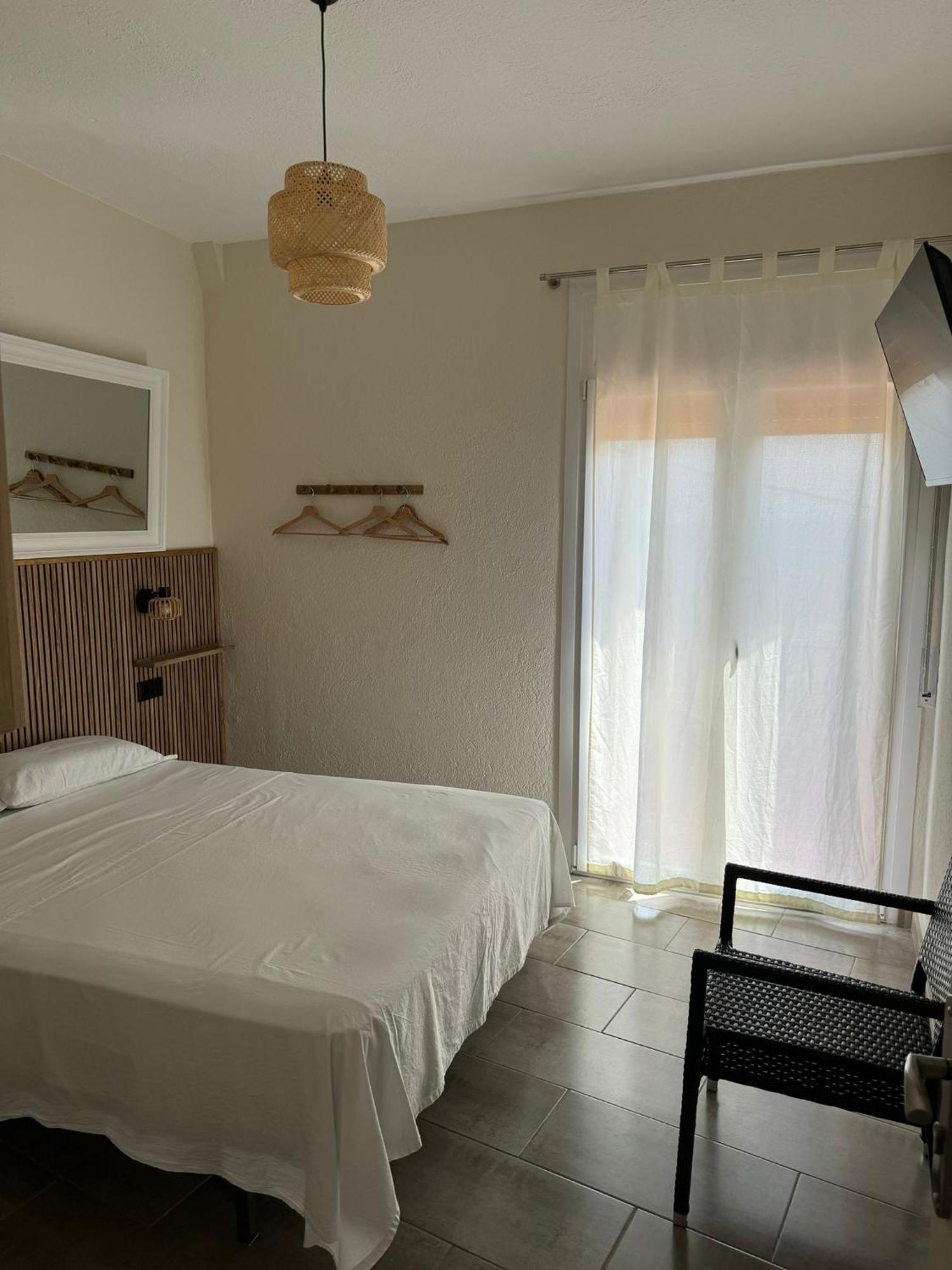 Hostal Restaurant Casa Comaulis La Vajol Ngoại thất bức ảnh